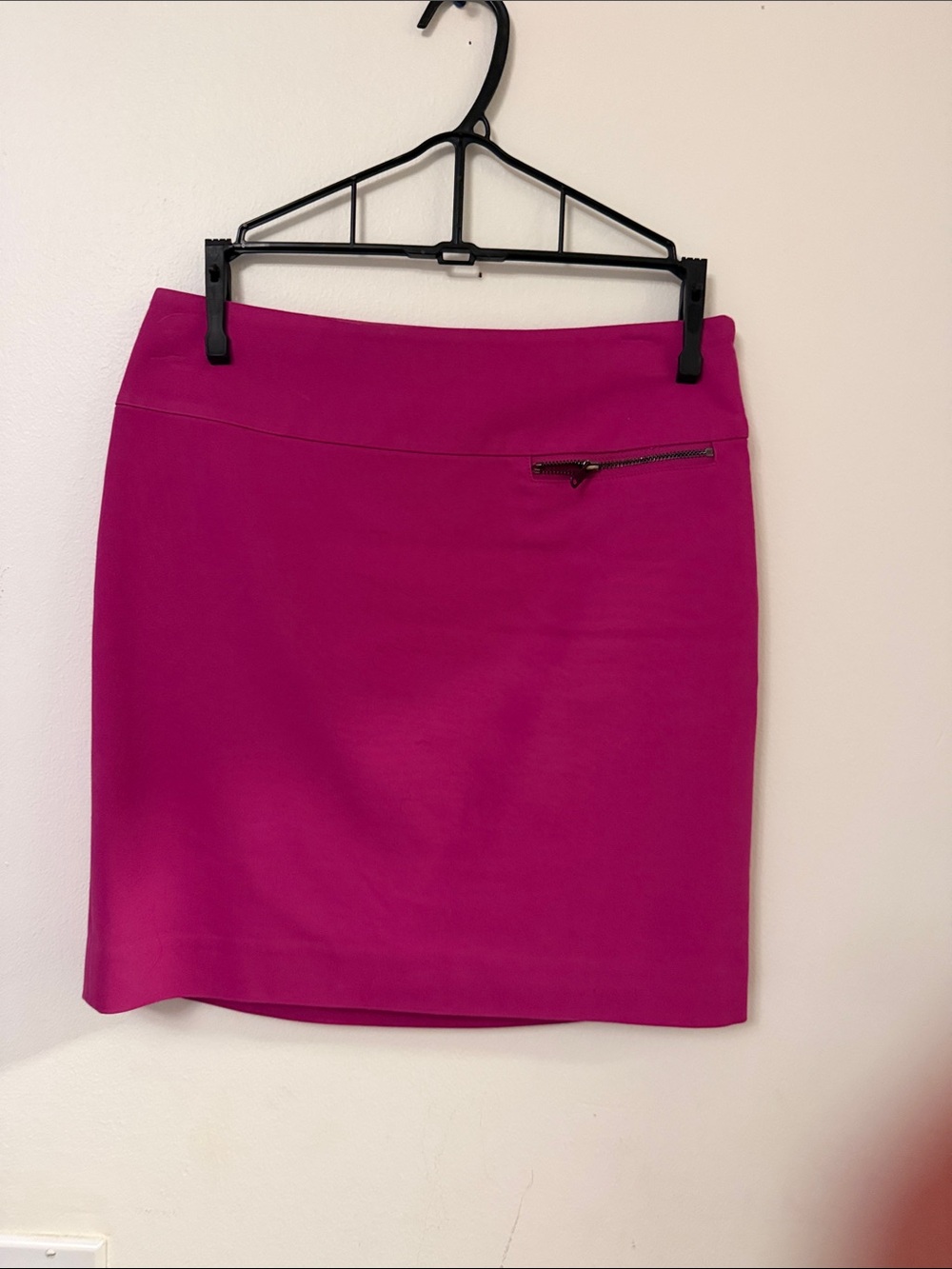 Ann Taylor Fuchsia Pencil Skirt with Zip Accent